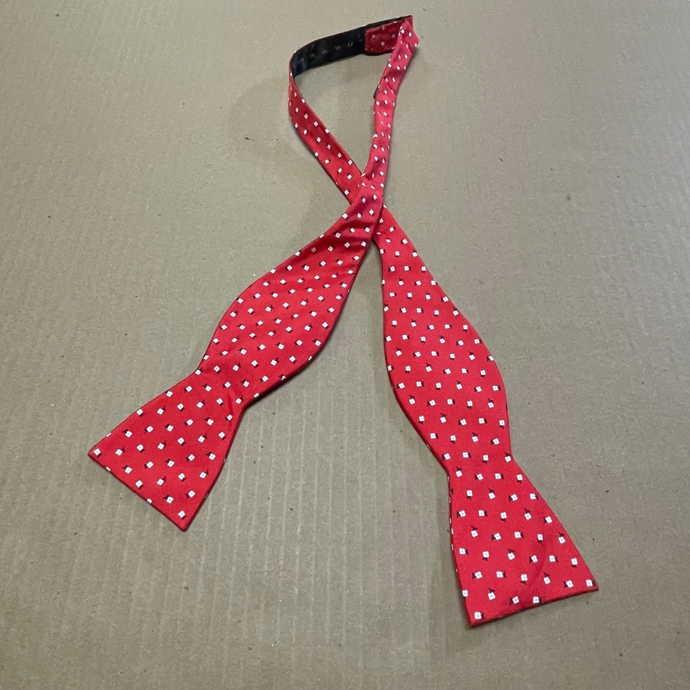 The‎ Tie Bar Bow Tie Silk Self Tie 2.5 Bright Red White Floral Print Adjustable